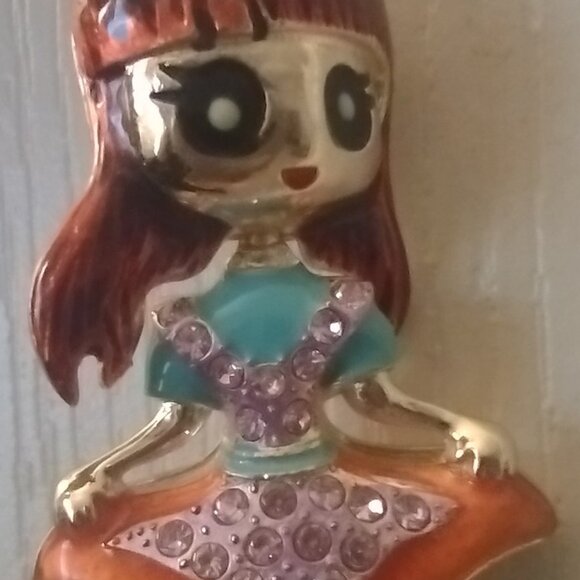 BETSEY JOHNSON DANCING REDHEAD GIRL LARGE CHARM NECKLACE - Picture 6 of 6